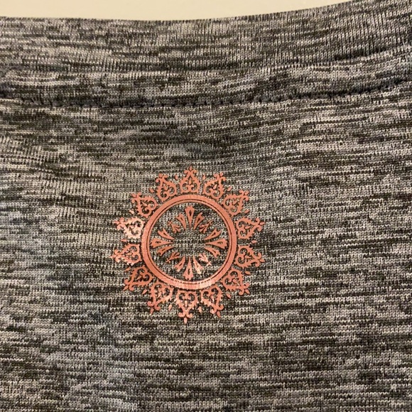 Brisa cap-sleeved Yoga top L - Picture 5 of 5